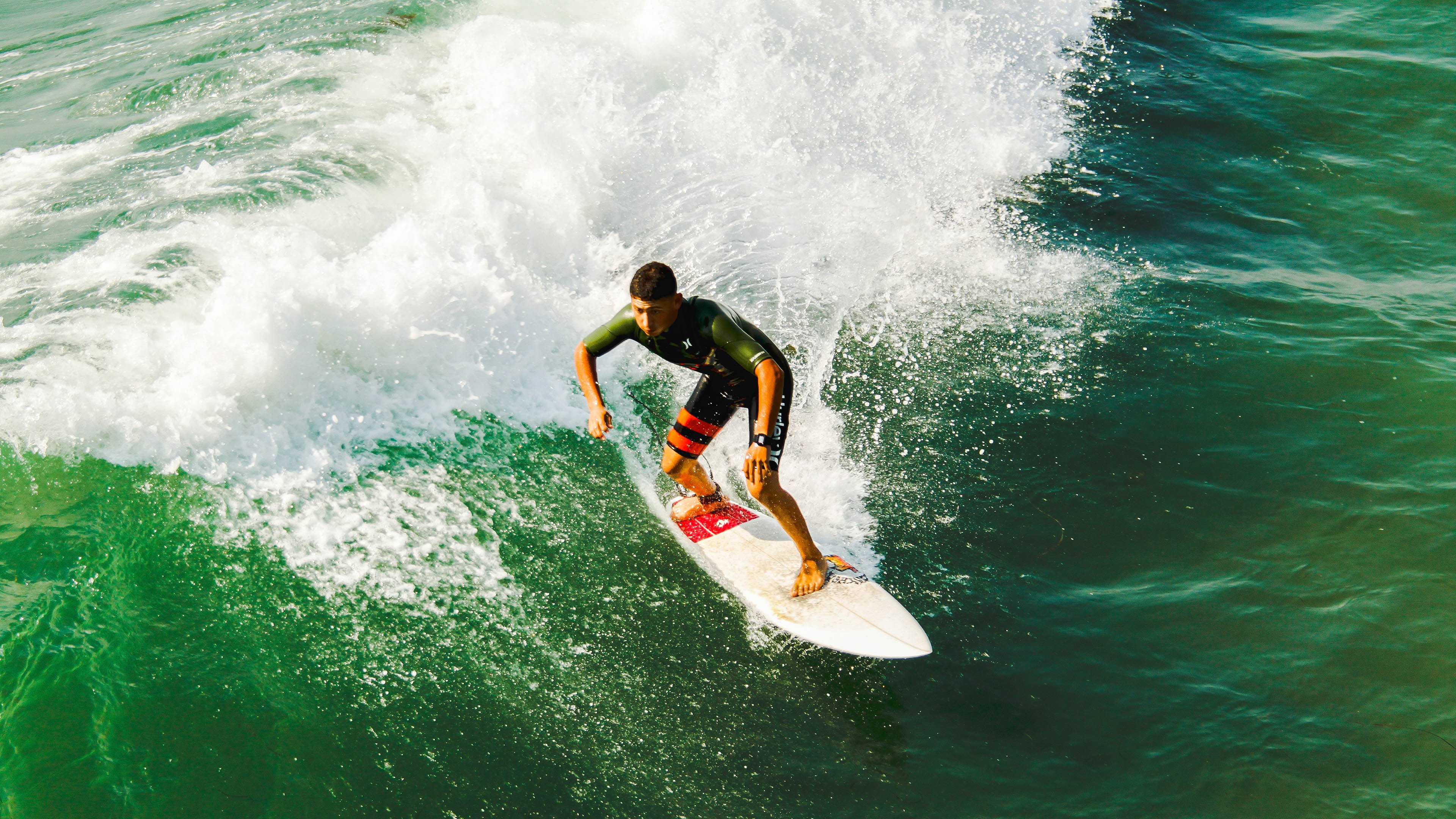 今晚亚运会焦点战！密尔沃基雄鹿迎战利雅得新月，横扫或上演
